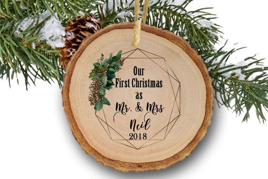MR & Mrs Ornament.Our first Christmas.Newly wed gift.Wedding gift.Christmas Gift.Personalized gift.Custom Christmas ornament