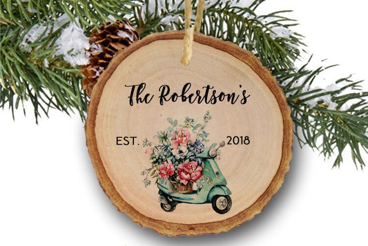 MR & Mrs Ornament.Our first Christmas.Newly wed gift.Wedding gift.Christmas Gift.Personalized gift.Custom Christmas ornament